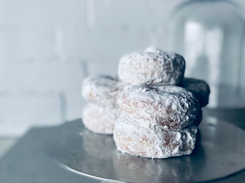 Vegan Powdered Cake